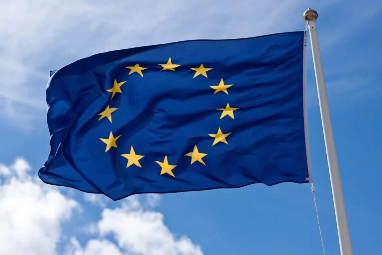 1600px European Union Flag 4768764591 2 768x512.jpg 3